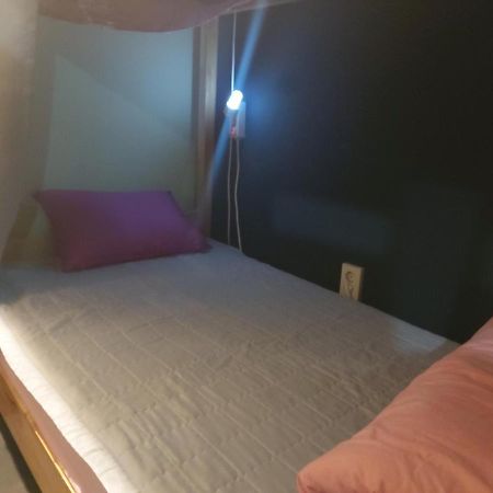 Buzz Guesthouse Hostel Seoul Exterior photo