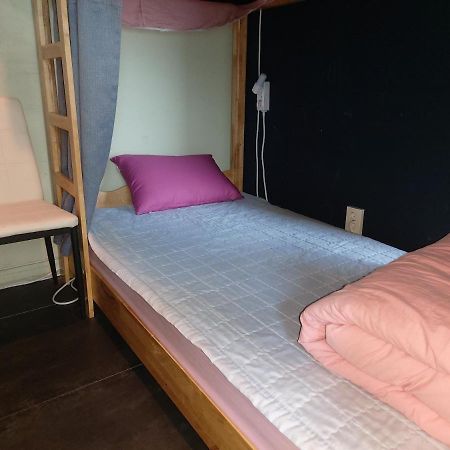 Buzz Guesthouse Hostel Seoul Exterior photo