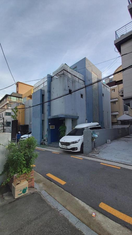 Buzz Guesthouse Hostel Seoul Exterior photo