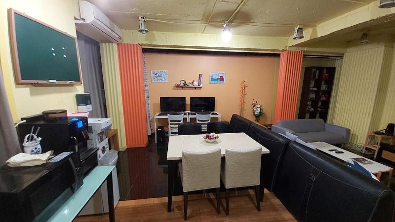 Buzz Guesthouse Hostel Seoul Exterior photo