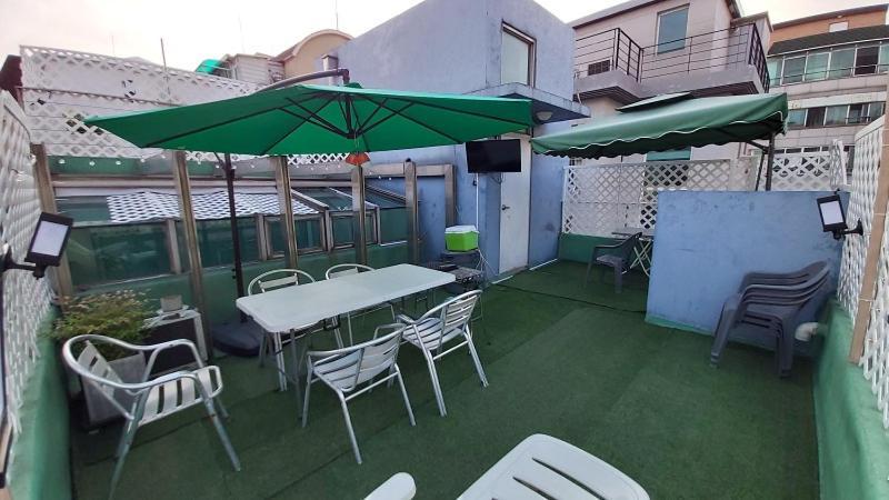 Buzz Guesthouse Hostel Seoul Exterior photo