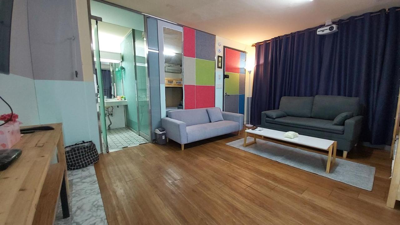 Buzz Guesthouse Hostel Seoul Exterior photo