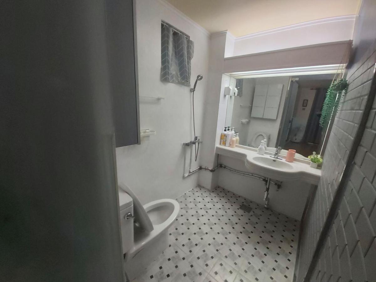 Buzz Guesthouse Hostel Seoul Exterior photo
